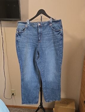 Sonoma Straight-Leg Midwash Jeans